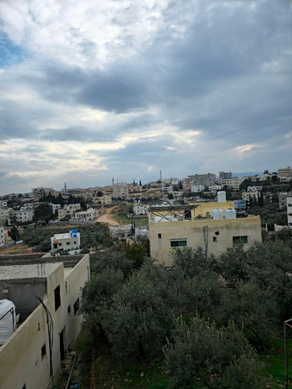 Furnished Apartment For Rent In Jarash شقة مفروشة للإيجار في جرش Eksteriør billede